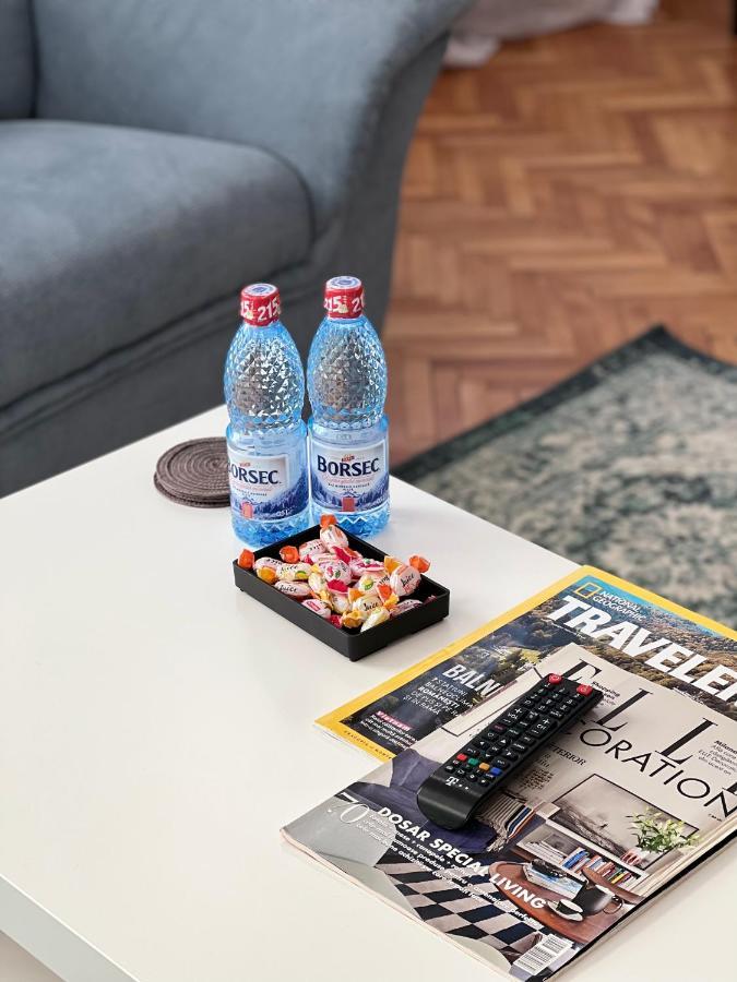 Apartment Friends Central Oradea Bagian luar foto